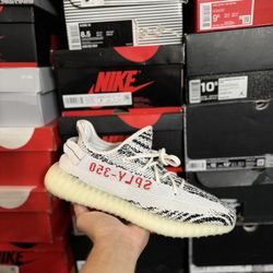 Adidas Yeezy 350 Zebra size 10.5 VNDS