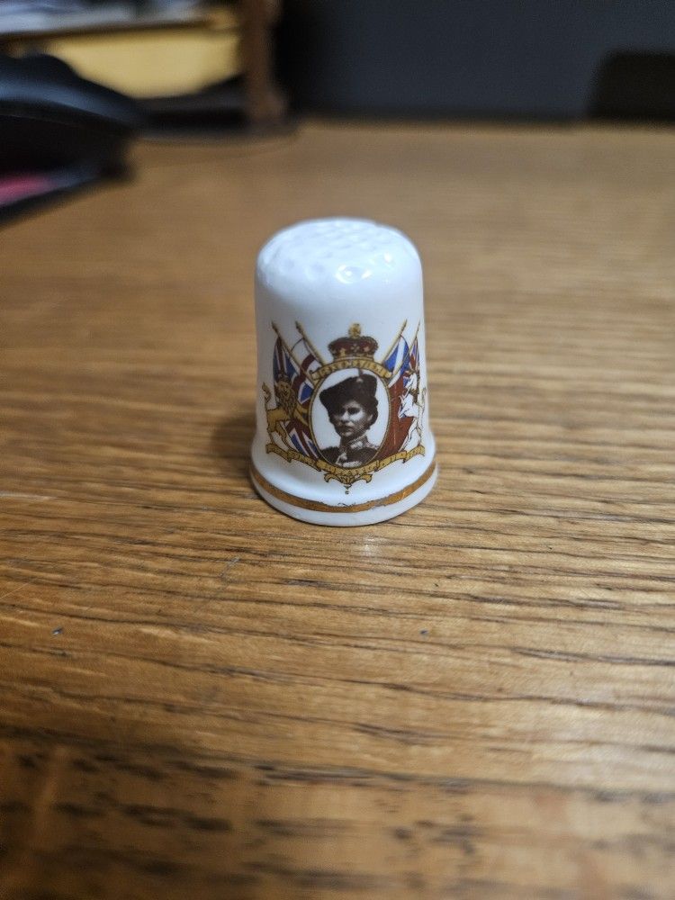Queen Elizabeth Coronation 1953 Thimble Vintage