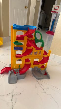 Race Track Cars