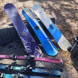 Snow Boards And Boots 