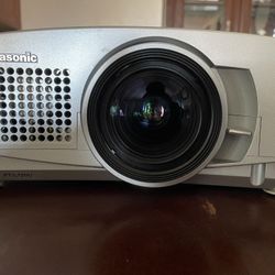 Panasonic Projector 