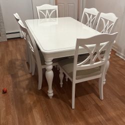 Dinning Table 