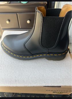 Boots Dr. Martens Air Wair -NEW-