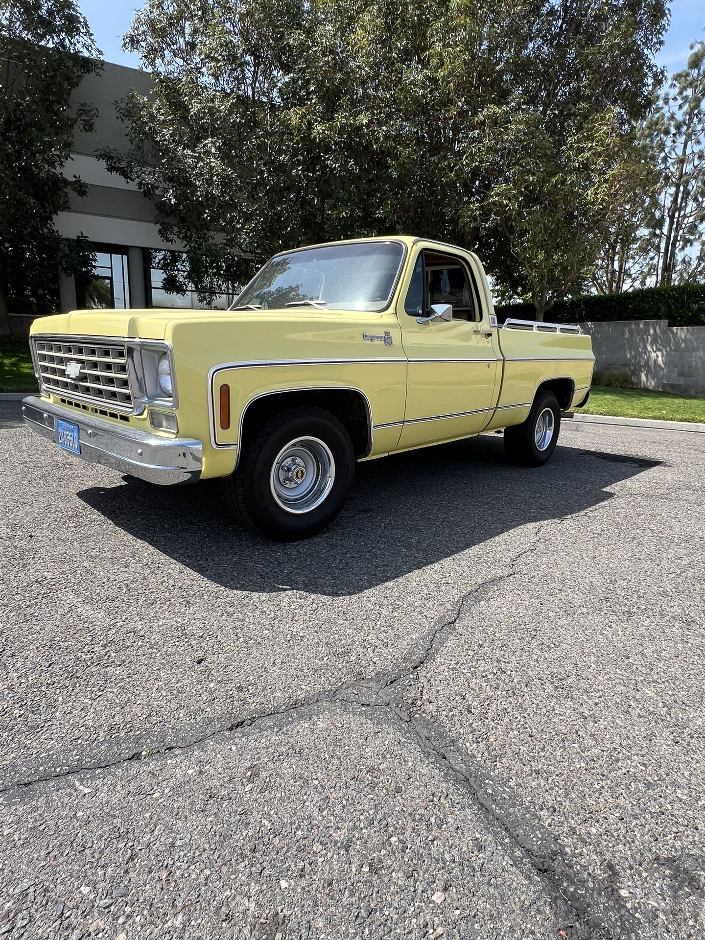 1975 C10 Short Bed Chevy Truck