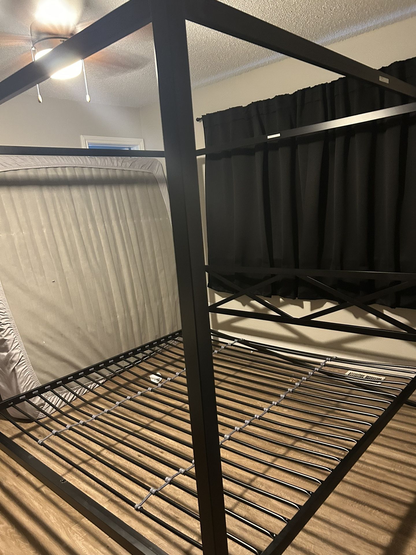 King Size Canopy Bed