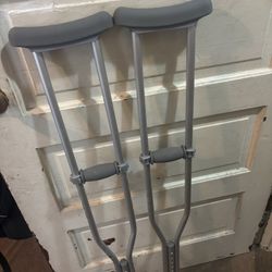 Crutches 