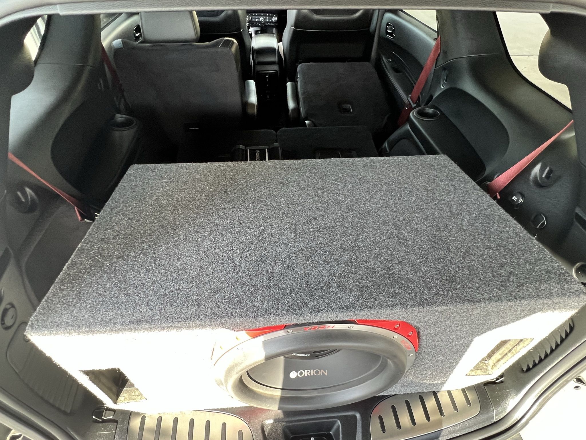 Orion Competition 15” 5000 Watt sub W/ Custom box & Amp for Sale in