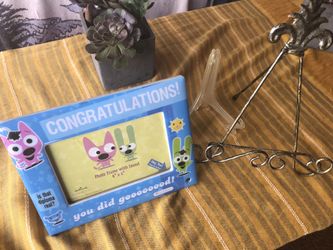 Photo Frames Stand