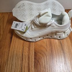 Reebok Women's Zig Dynamica CL Lace Up Running Shoes US 7.5 Chalk White
