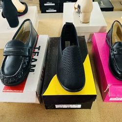 Beautiful Woman Shoes $13