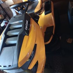 Tractor Cud Cadet 42"Lawn Mower 