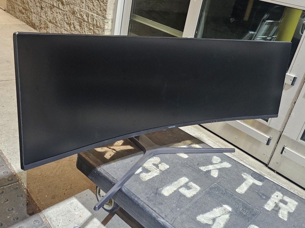 Samsung 49" Curved QHD 240hz Monitor