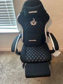 Gaming chair