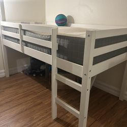 Twin Size Jr Loft Bed 