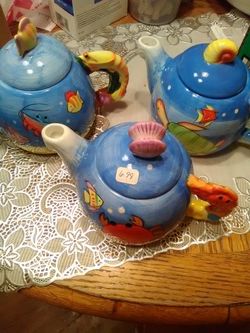 Nice decorate tea pots