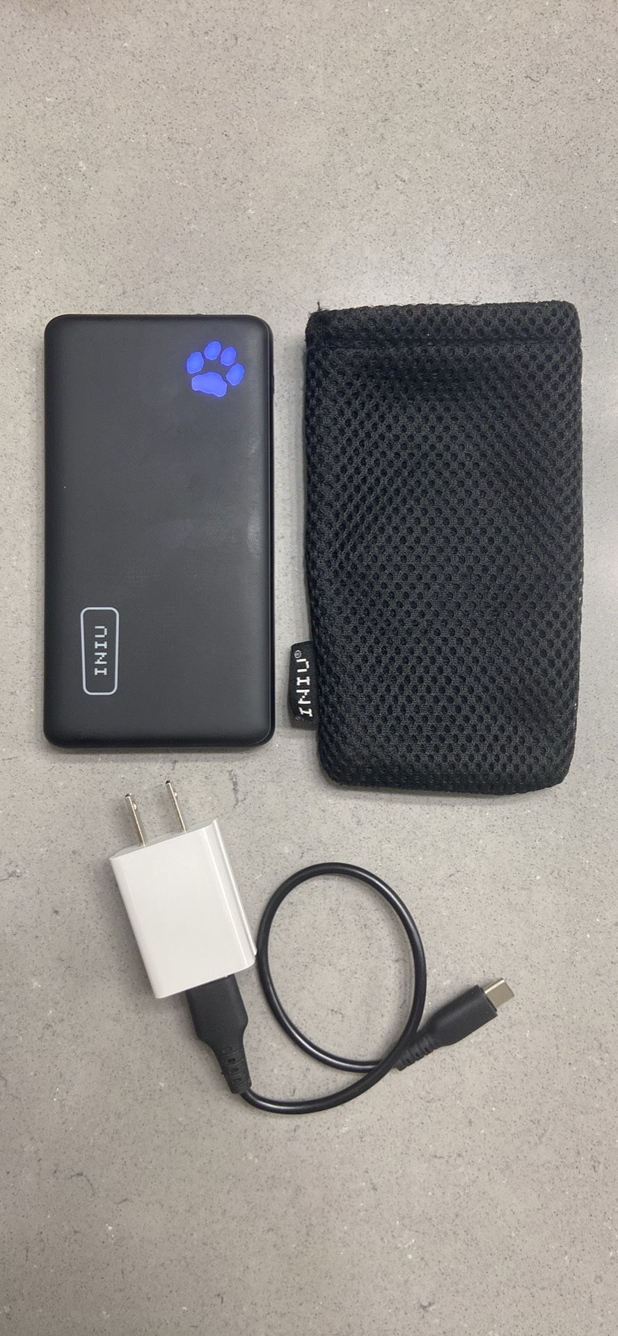 INIU portable charger (10000mAh)