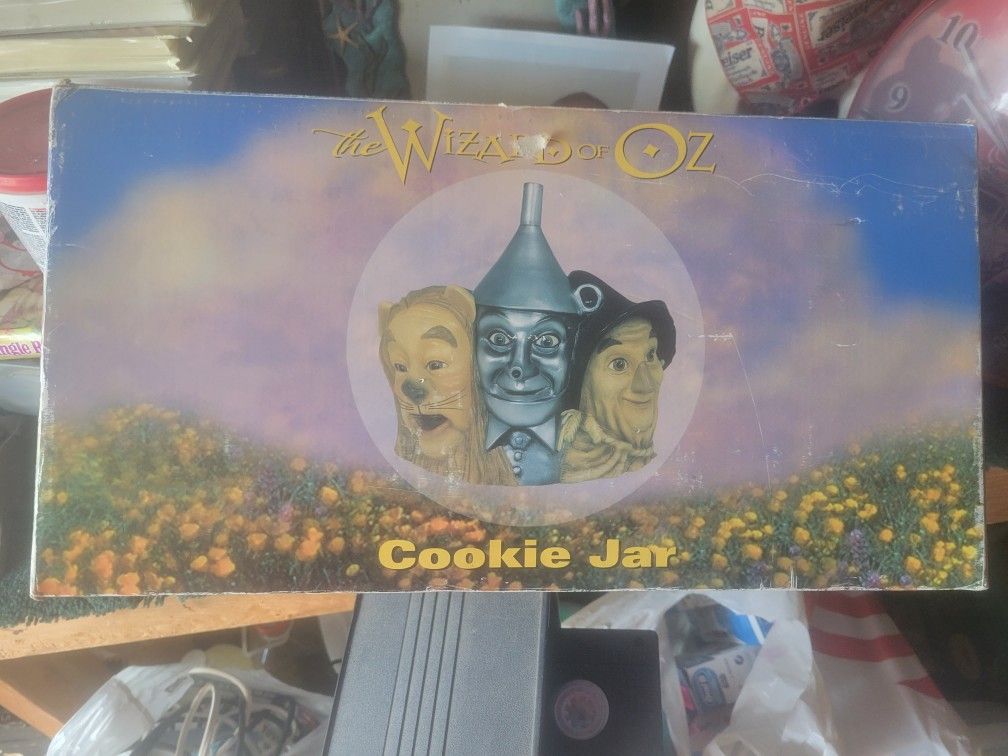 The wizard of oz cookie jar