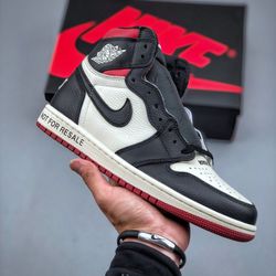 Air Jordan 1 Men’s Sneaker With Box New 