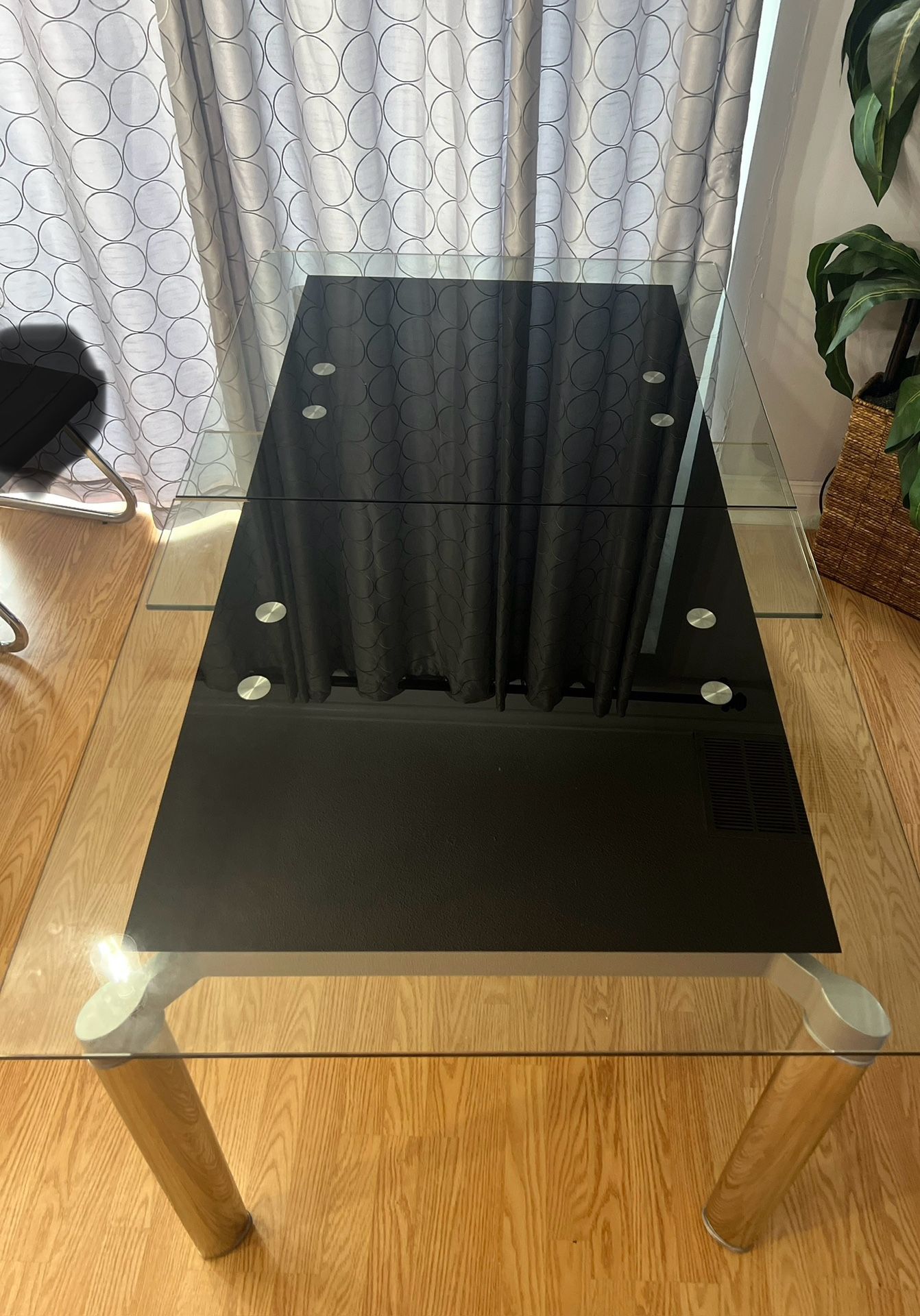 Expandable Dining Table