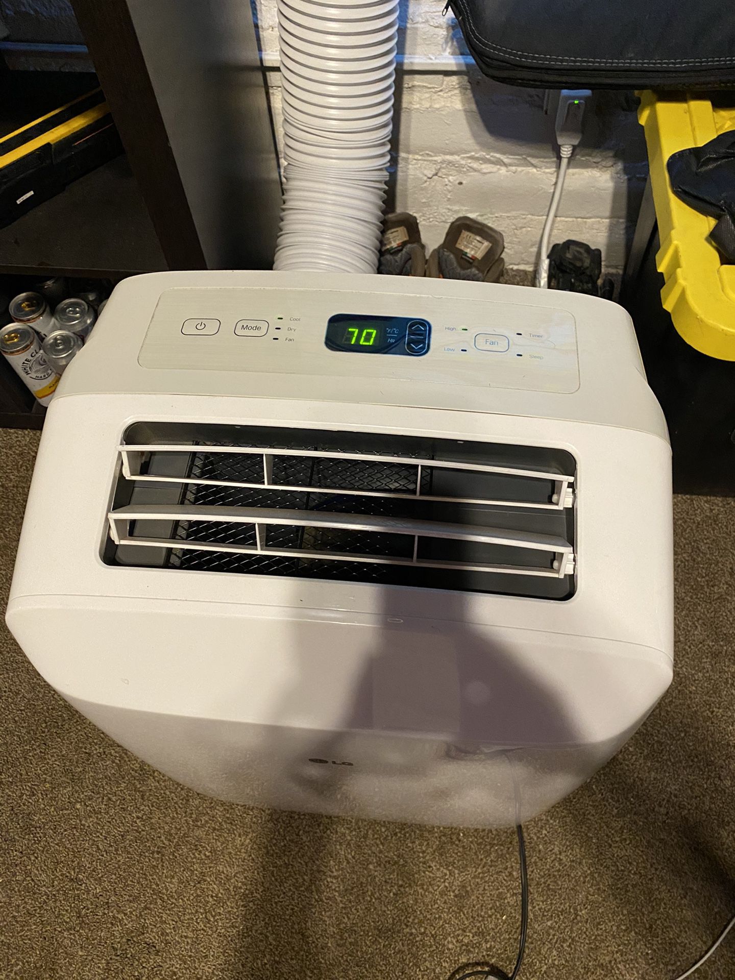 Lg air conditioner and dehumidifier
