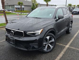 2025 Volvo XC40