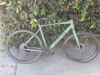 Ozark Trail 8 speed mountain bike