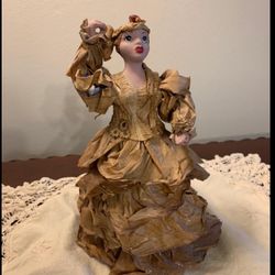 PRETTY LITTLE BANANA LEAF DOLL