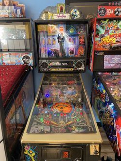 The Addams family pinball machine! Hard To find in this condition!