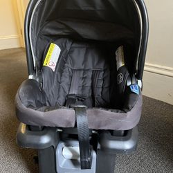 Graco Infant Car Seat And Base 