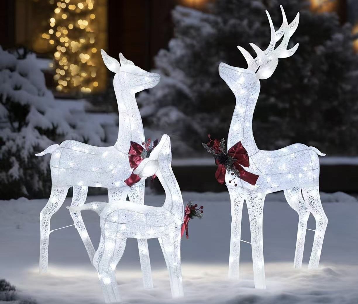 ✌️ 4.5FT Lighted Reindeer Family Set for Christmas Decoration, 3 Pieces Pre Lit Iridescent Deer Xmas Decor with 200 LED Lights, 3D Glittered Standing
