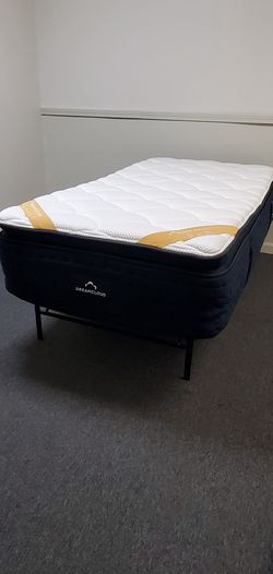 DreamCloud Premier Rest Mattress (Twin XL)