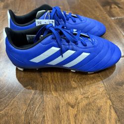 Kids Size 5 1/2 Soccer Cleats(Brand New)