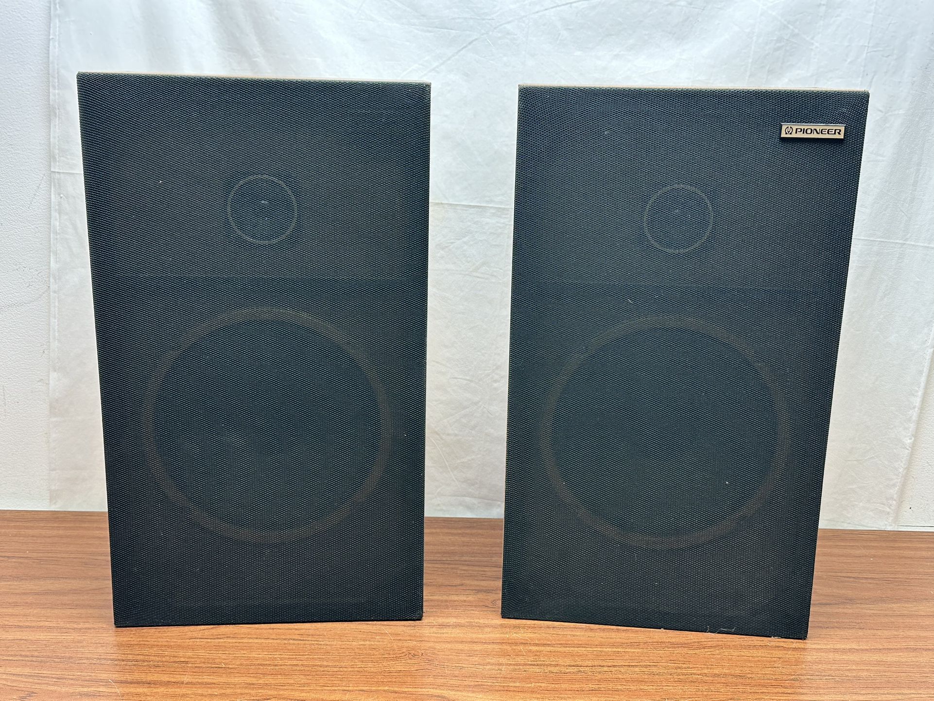Vintage (1) Pair of Pioneer CS-G103 50W 6 Ohm Speakers - Laminated Wood