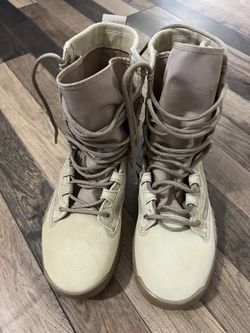 Nike tactical boots new men’s size 5