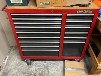 Craftsman tool chest fully loaded stuff you just hook it up 18 1:2”x 44”x 41”