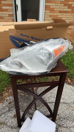 New Nissan versa headlight 2015