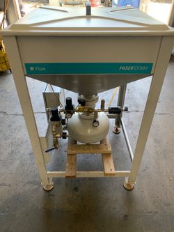 2017 FLOW PASER CF900 - Abrasive Delivery System (Hopper)