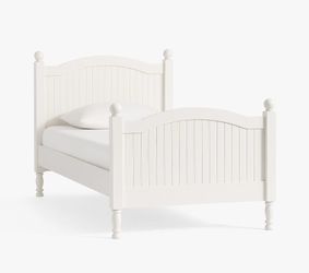 Pottery Barn Kids Catalina Bed- Simple White- Like new