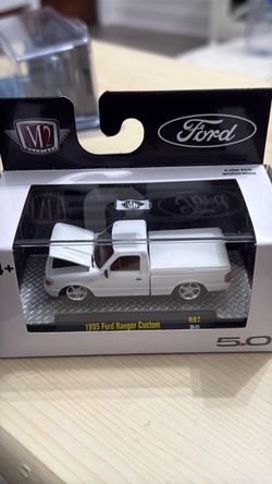 M2 Machines 1995 Ford Ranger Custom Die-Cast