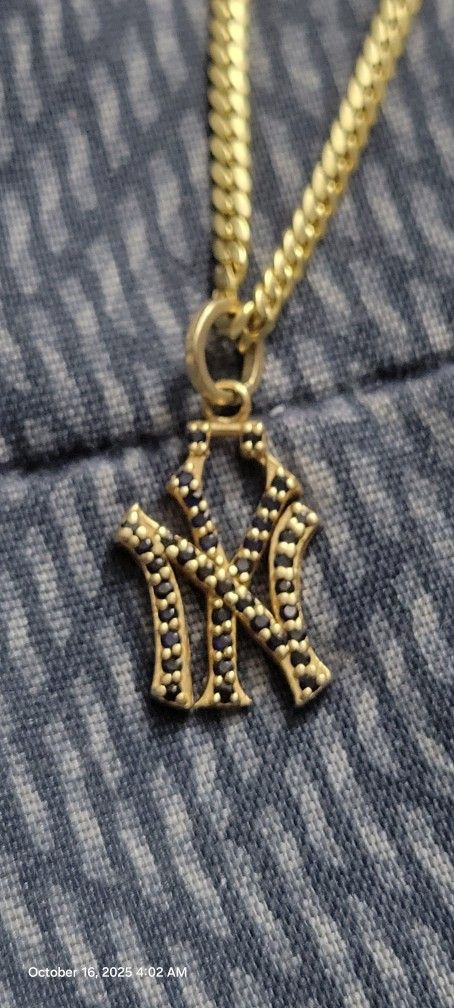 18 Inch Herringbone With NY Pendant