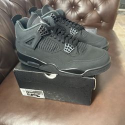 Retro Jordan 4 Black Cats Size 10.5