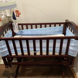 Baby crib and mobile
