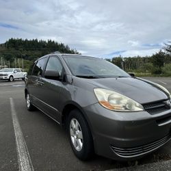2004 Toyota Sienna