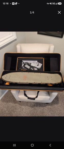 DOT CRUISER ELECTRIC  SKATEBOARD BRAND NEW