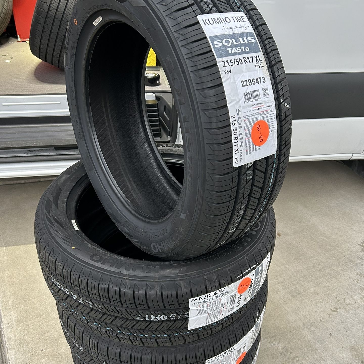 BRAND NEW SET OF KUMHO TIRES 215/50r17 215/50/17 for Sale in Alta 