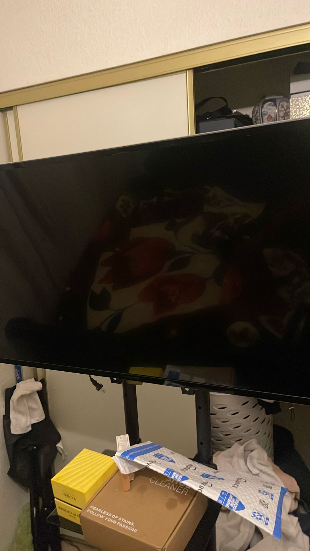 Selling Insignia Tv