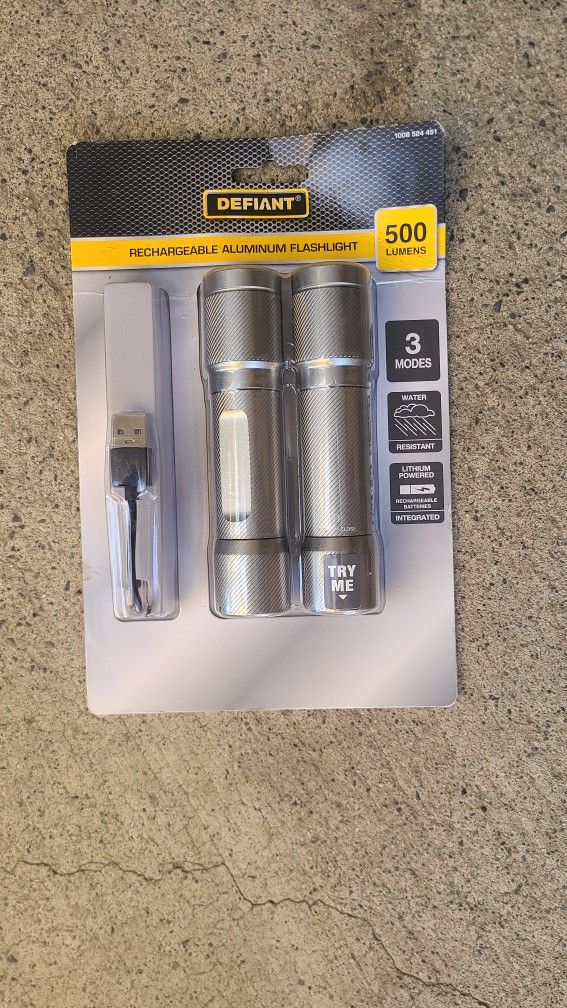 Defiant 500 Lumens Led Rechargeable Aluminum Flashlight
