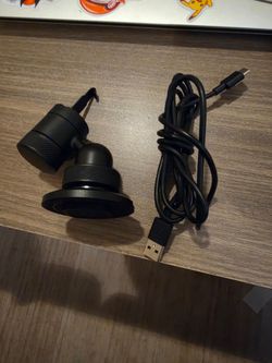 QuadLock magsafe car vent mount