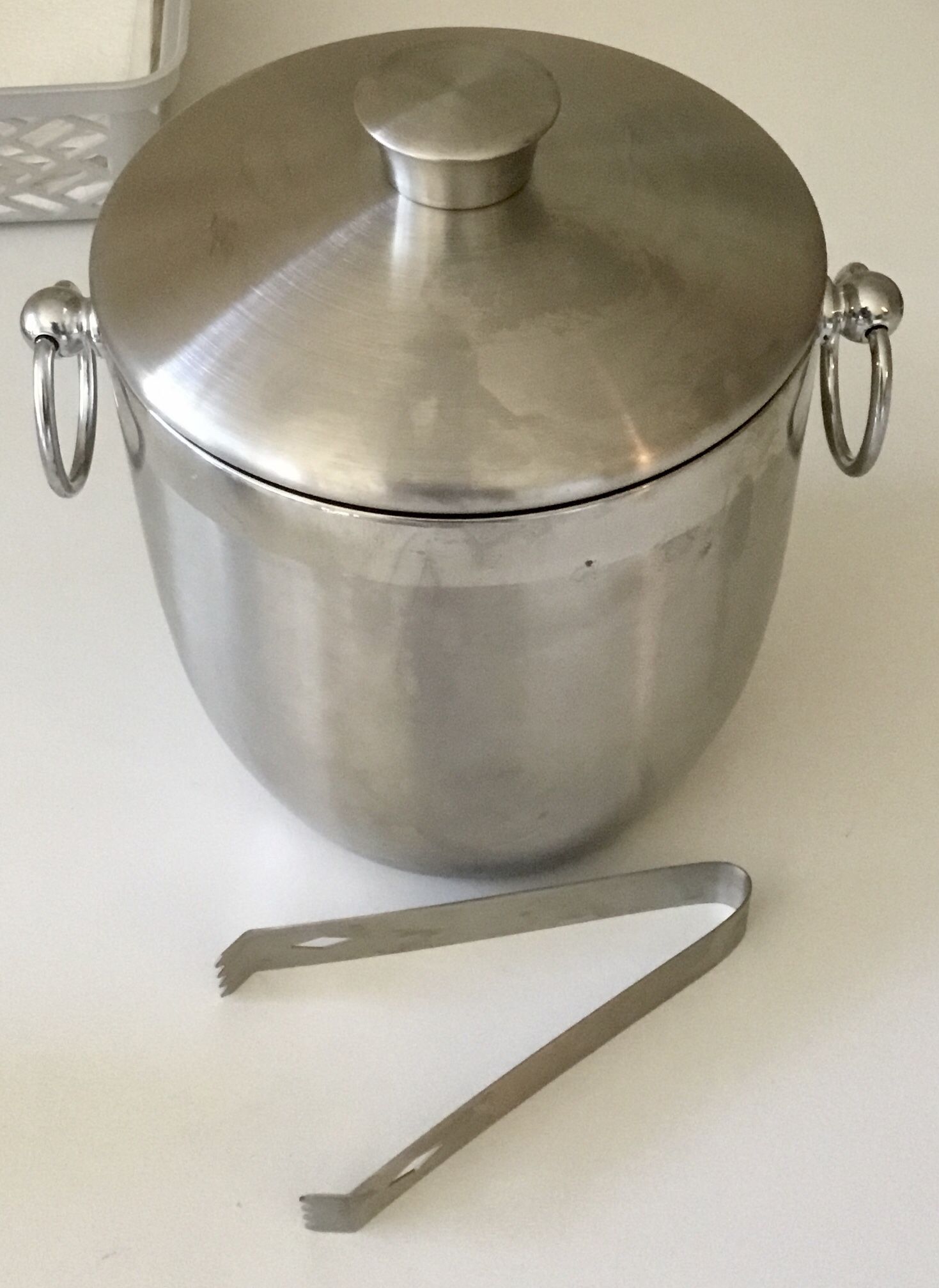 OGGI Stainless 3 qt Double Wall Ice Bucket With Tongs. PU near Dent. Cash Only plz.