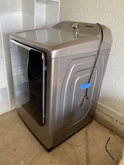 SAMSUNG 7.4 cu. ft Gas Dryer with Steam Sanitize+ in Champagne